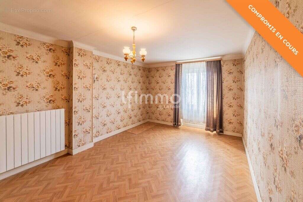 Sous Compromis : Bâtisse Historique, à vendre dans le Saulnois - photo 9