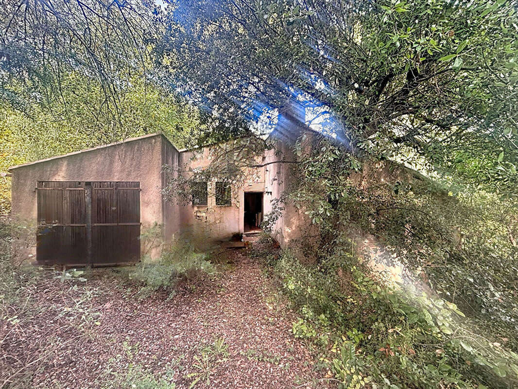 Maison à SPERACEDES