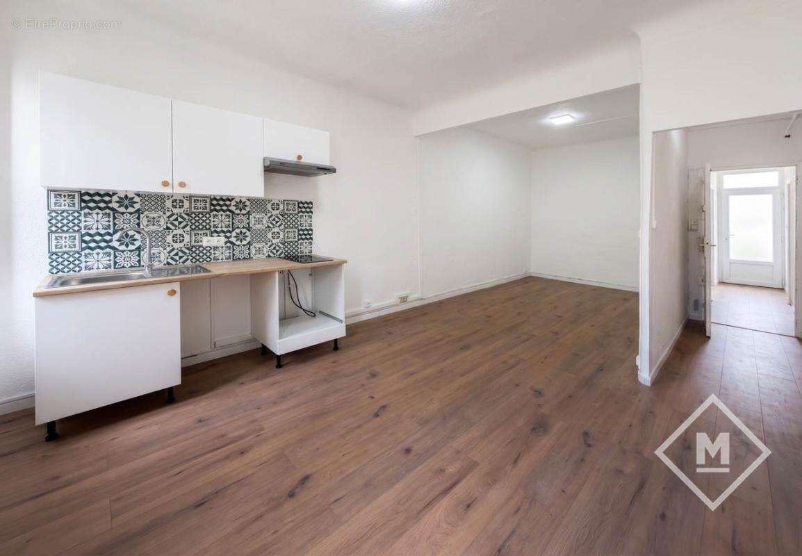 Appartement à MARSEILLE-6E