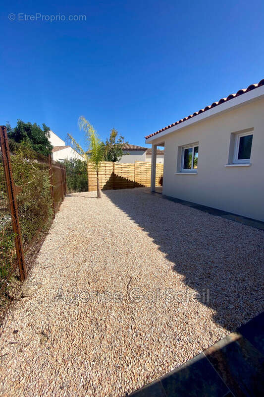 Maison à NISSAN-LEZ-ENSERUNE