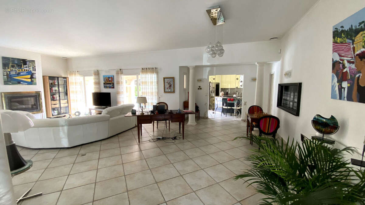 Maison à MARTIGNAS-SUR-JALLE