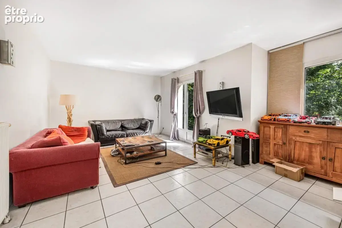 Maison familiale atypique de 170 m² avec jardin, terrasse et garage double – Collonges-au-Mont-d'Or - photo 4
