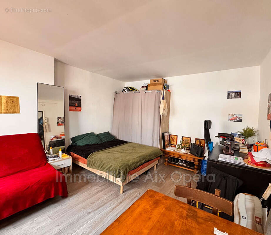 Appartement à MARSEILLE-5E