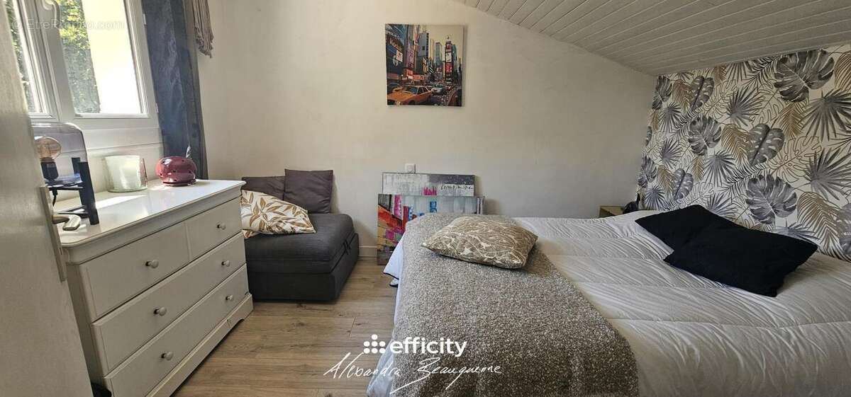 Maison 94 m² à Vouille  - photo 15