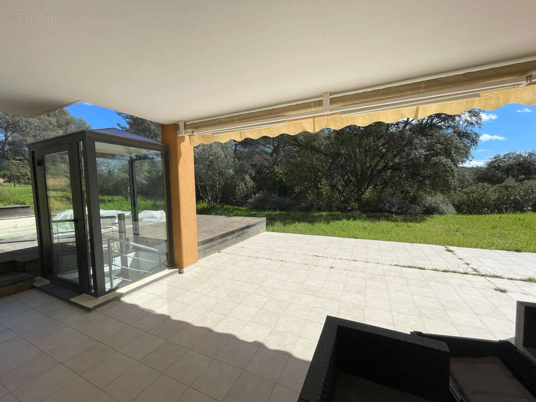 Appartement à SAINT-RAPHAEL