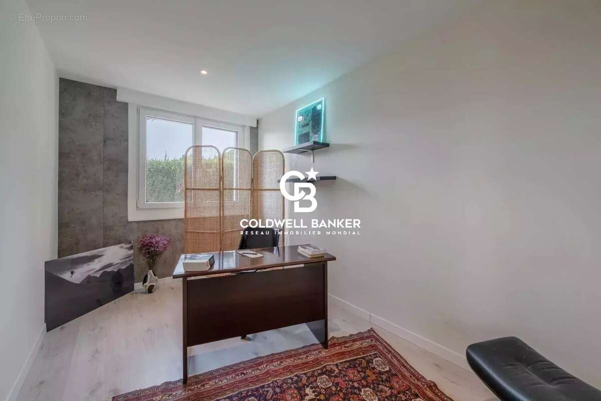 Maison à VETRAZ-MONTHOUX