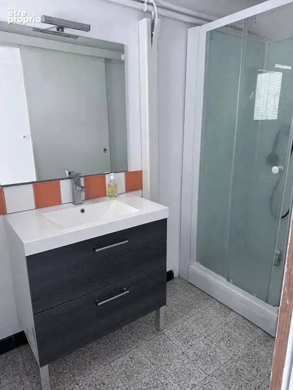 Maison de 160 m2 avec jardin de 844m2 au calme À Vendre - photo 16