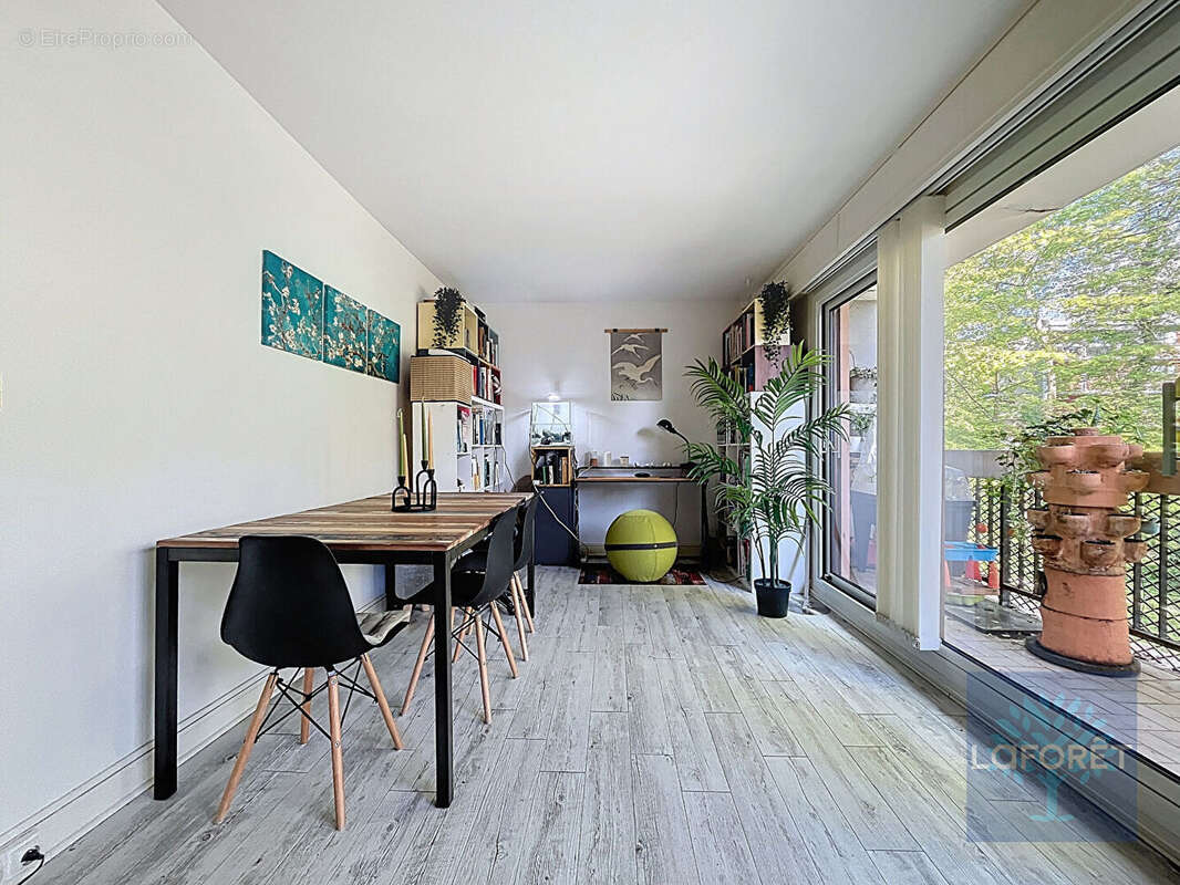 Appartement à CHILLY-MAZARIN