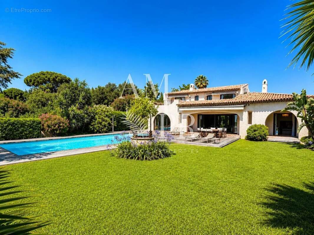 En Co-Exclusivité Amanda Properties – Villa  Vue Mer – 5 Chambres-  Piscine, Séjour et Suite maître  de Plain-Pied - photo 16