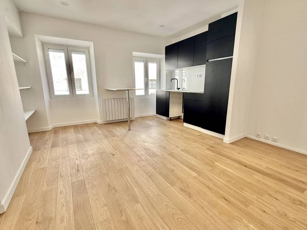 Appartement à PARIS-11E
