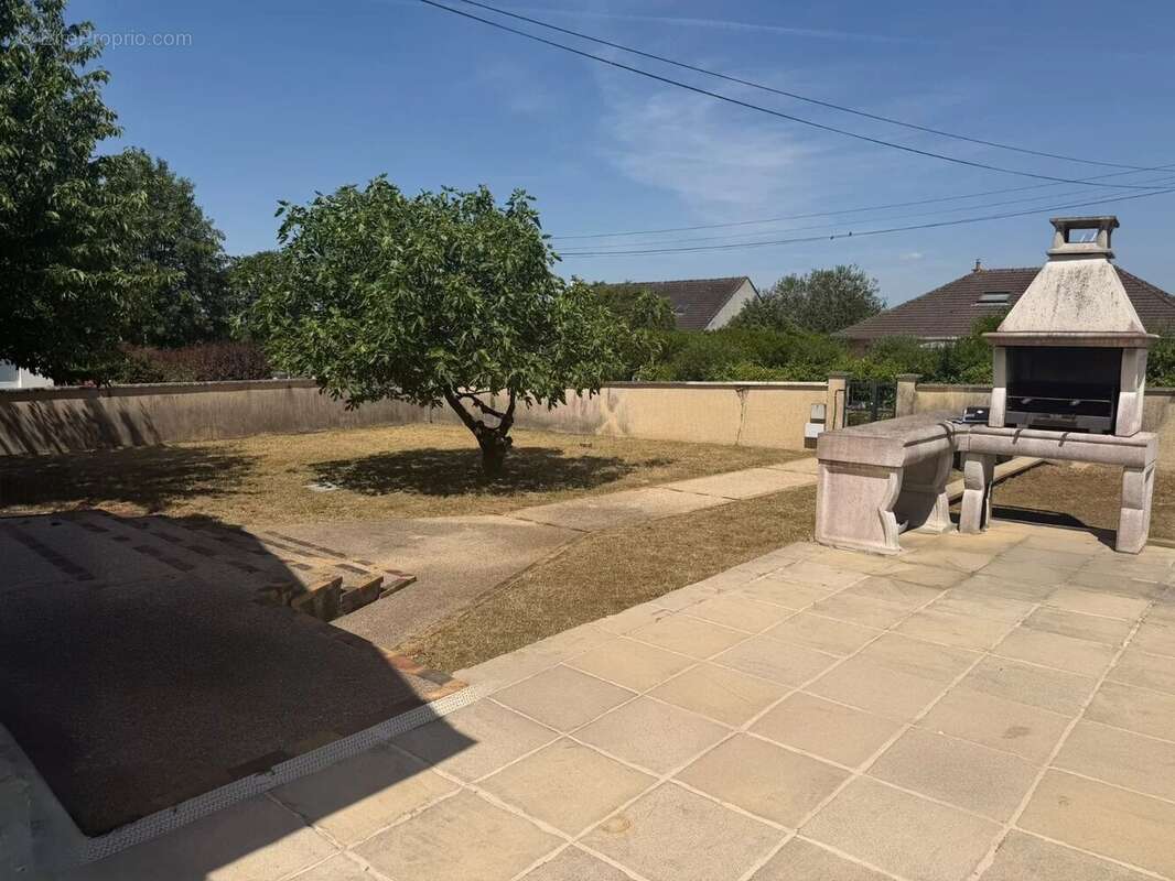 Maison à TREUZY-LEVELAY