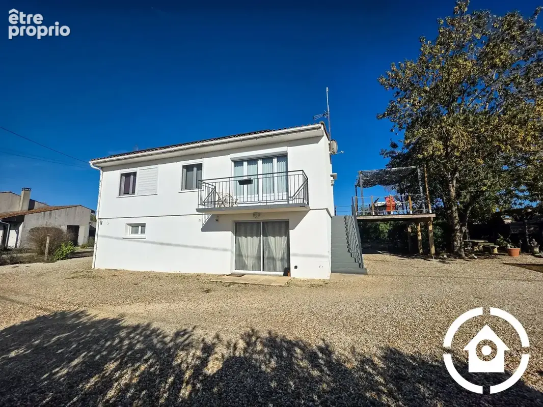 Maison 7 pièces 146 m² à vendre à Nercillac (16200) - photo 4