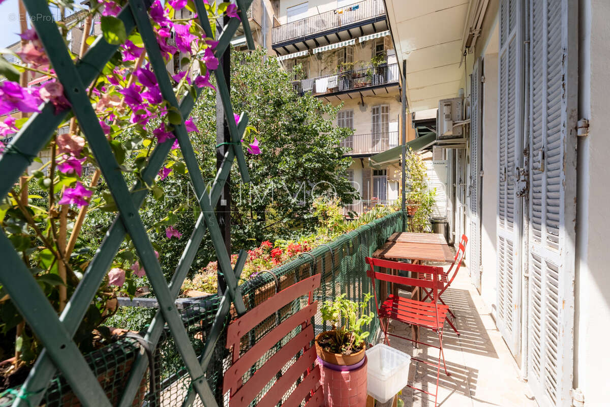 Appartement à MARSEILLE-5E