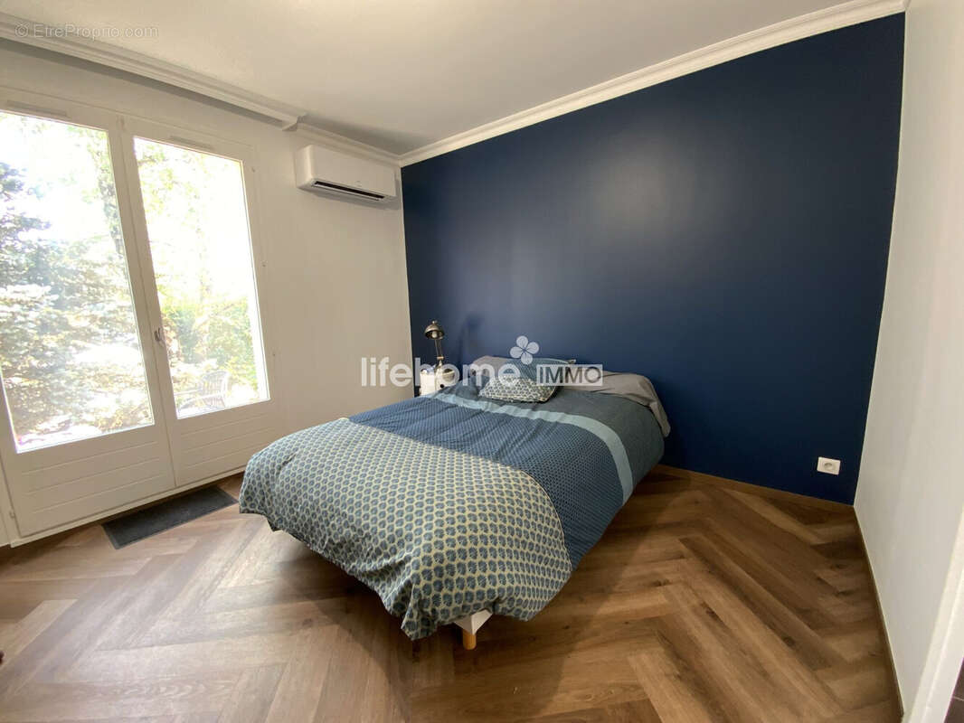 Maison 235 m² à Deols  - photo 5