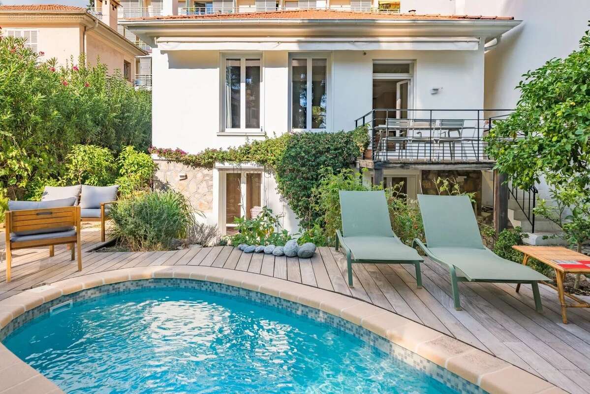 Cannes - villa belle epoque renovee - calme et proximite centre - photo 24