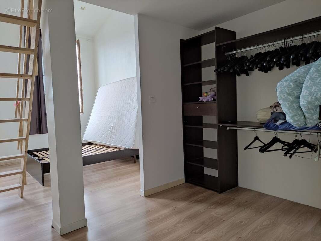 Appartement 116 m² à Saintes  - photo 9