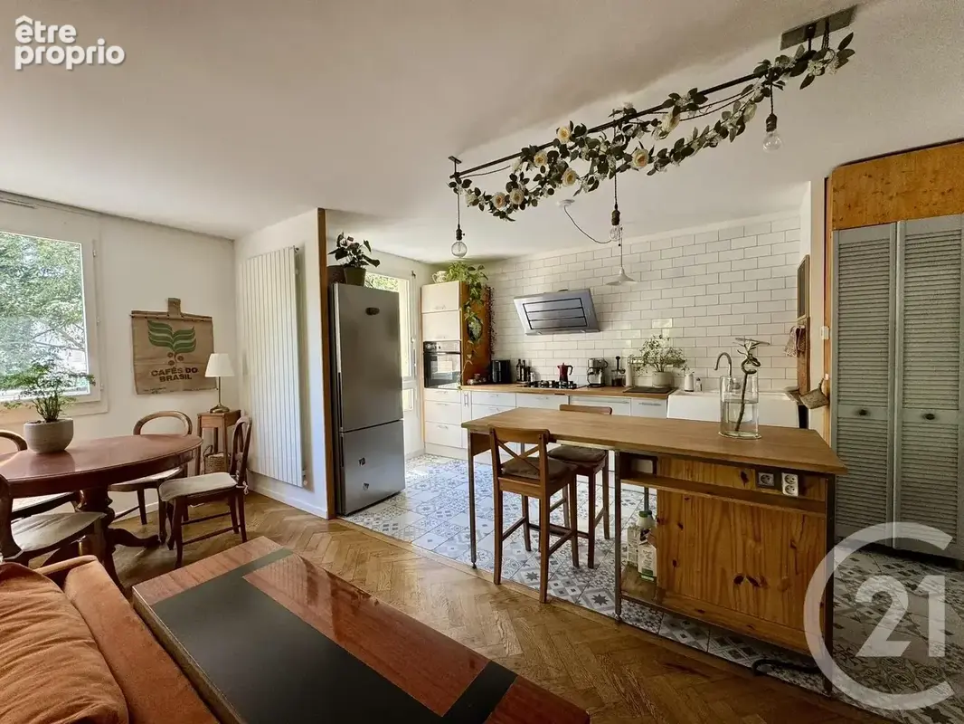 Appartement 74 m² à Villeurbanne  - photo 5
