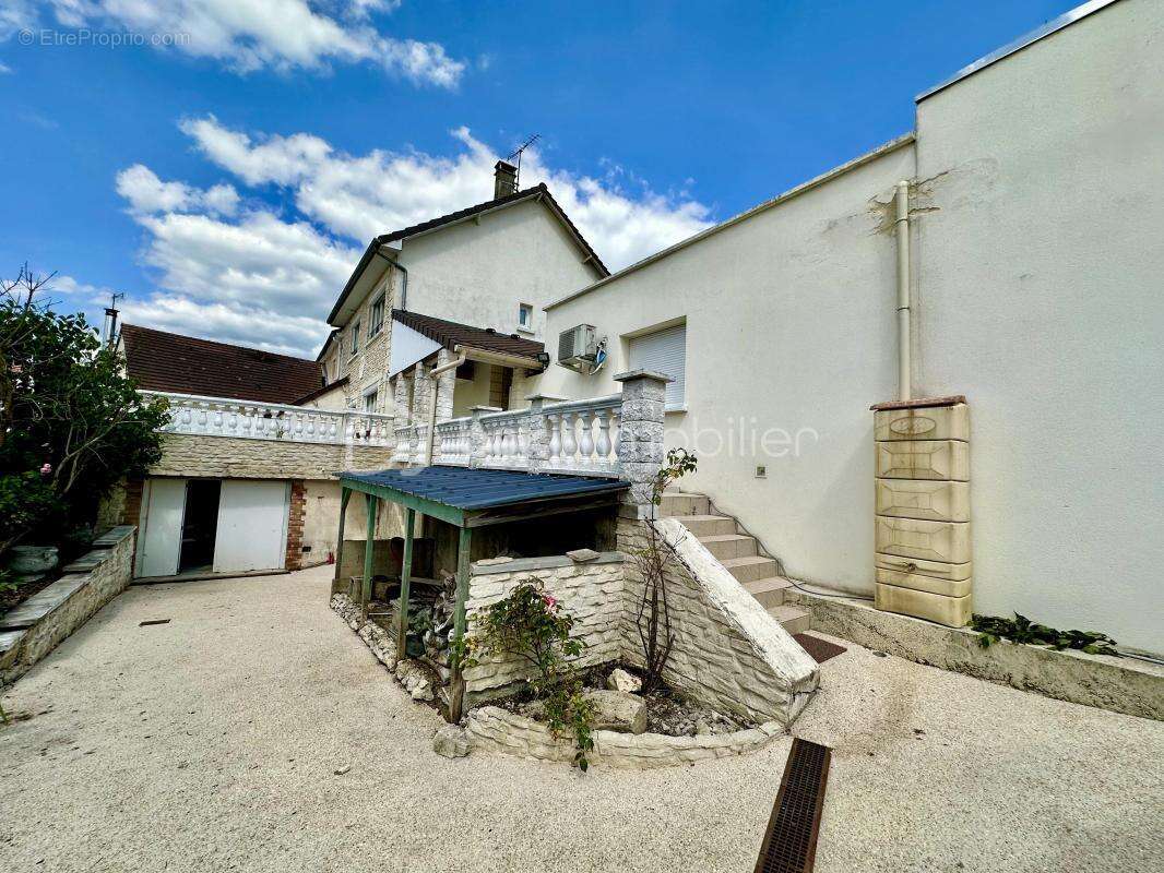 Maison à SAINT-WITZ