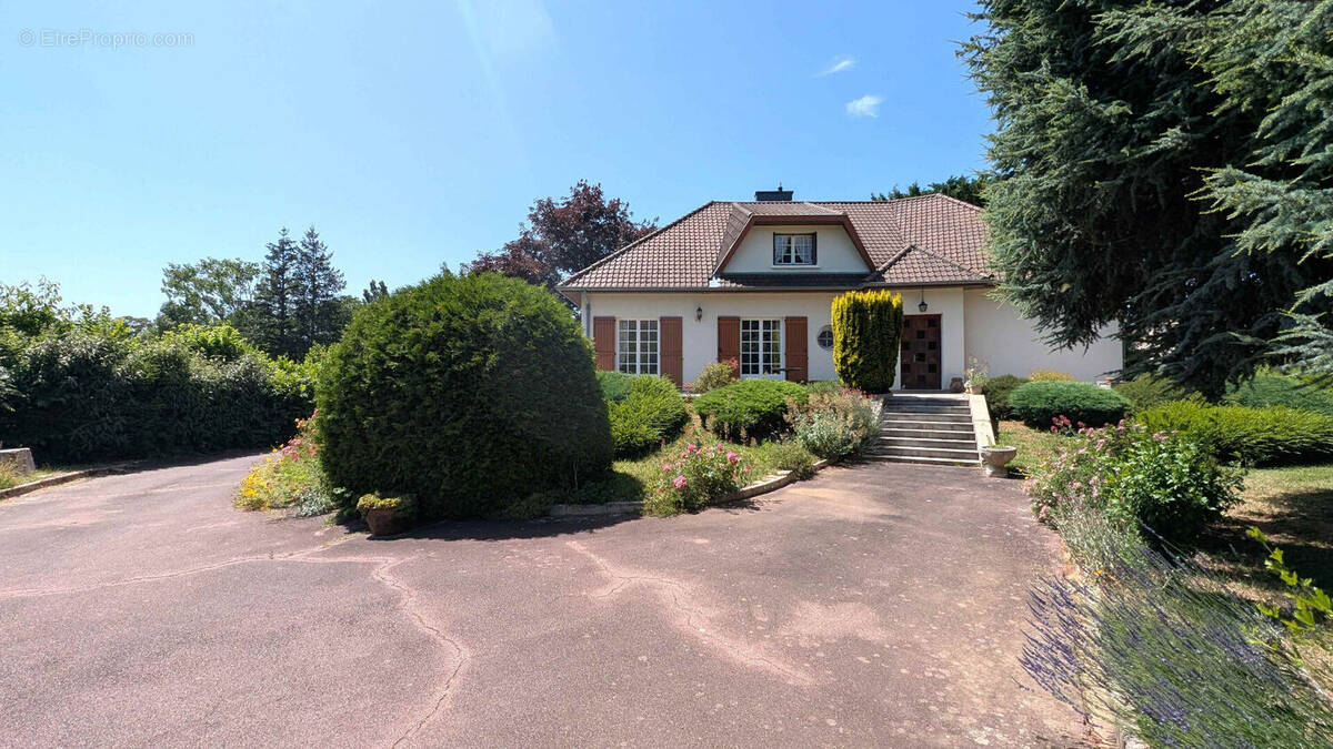 Maison à CUISEAUX
