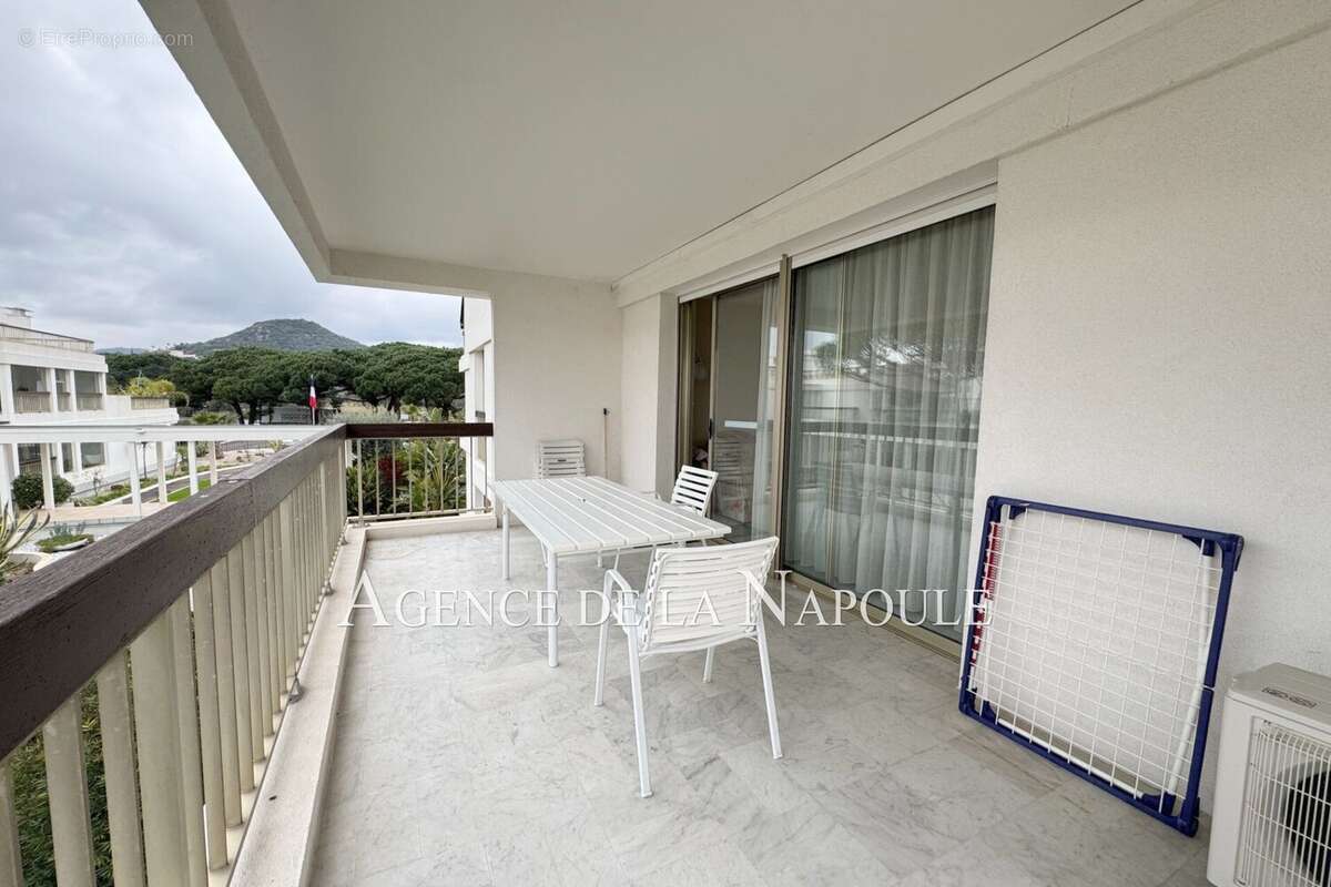 Appartement à MANDELIEU-LA-NAPOULE