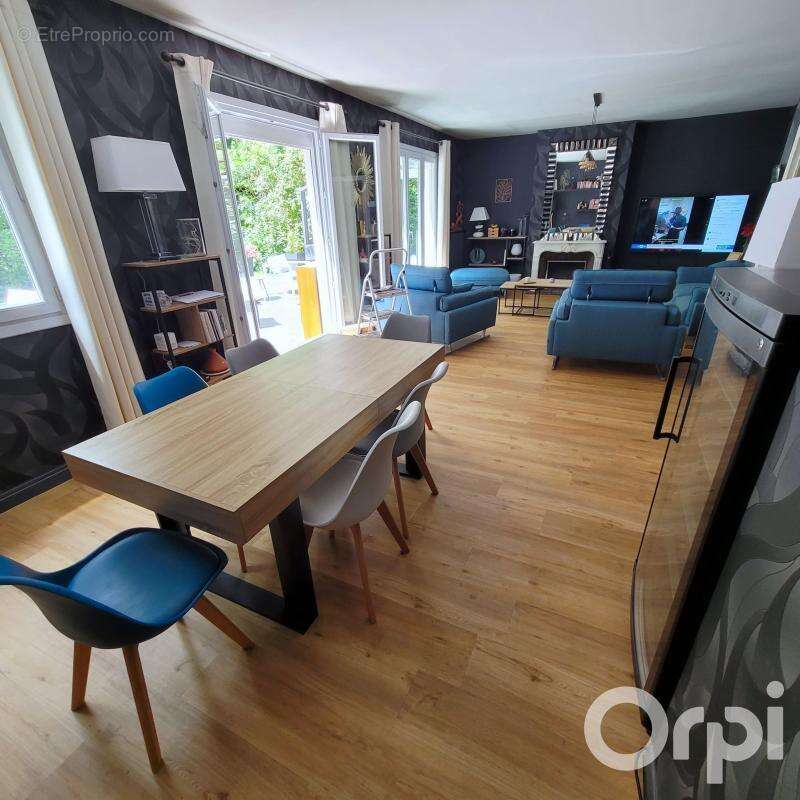 Maison à Vendre de 8 pièces à Longjumeau - photo 5