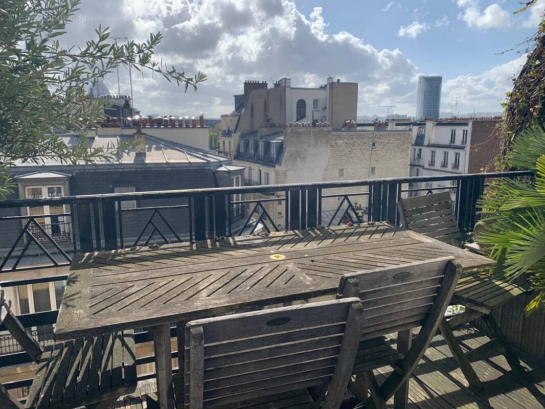 Appartement à PARIS-16E