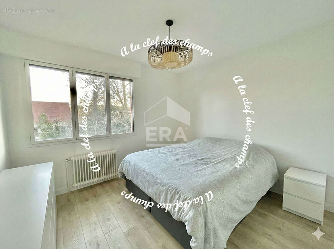 Maison à SAINT-REMY-LES-CHEVREUSE