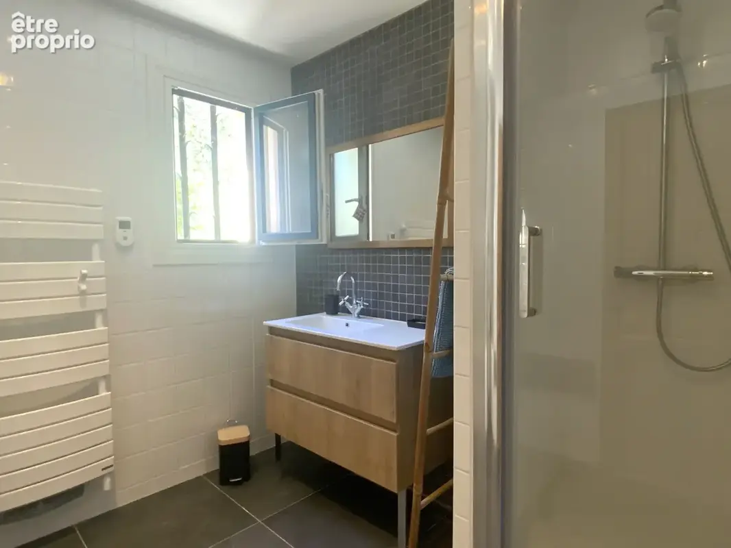 Villa avec piscine dans un cadre verdoyant à 12 minutes d'Uzès. - photo 17