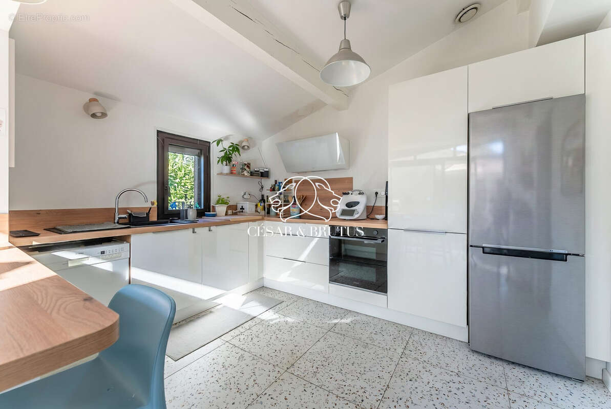 Maison 122 m² à Rillieux-La-Pape  - photo 8