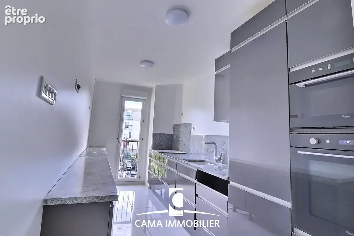 Appartement 4p renové - 3 chambres - parking - cave - photo 2