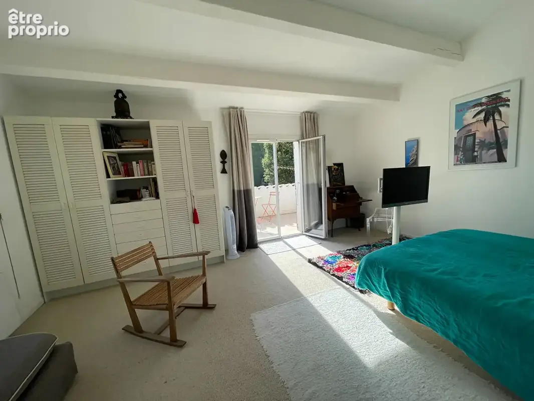 Eguilles - Maison 150m² sur beau terrain arboré de 6 300m² - photo 6