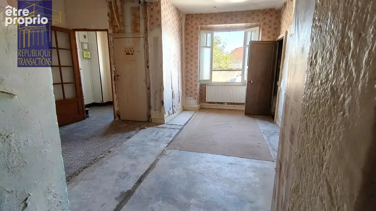 Ancienne école de musique à Arnay-le-Duc  À rénover - photo 3