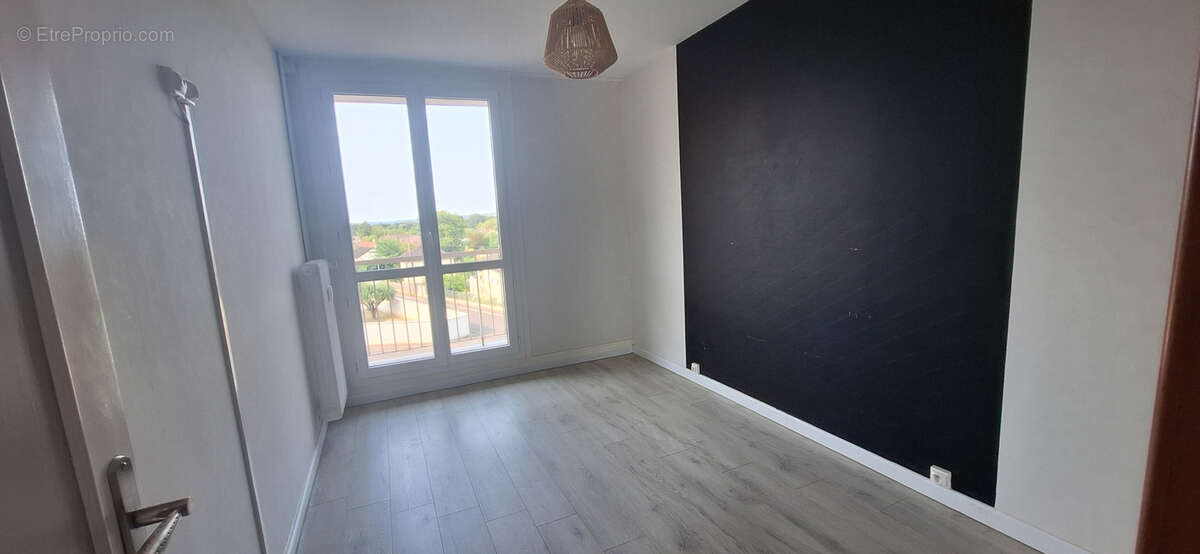Appartement a sens, 87m2 environ, 4 chambres, 1 cave, 1 place de parking - photo 12