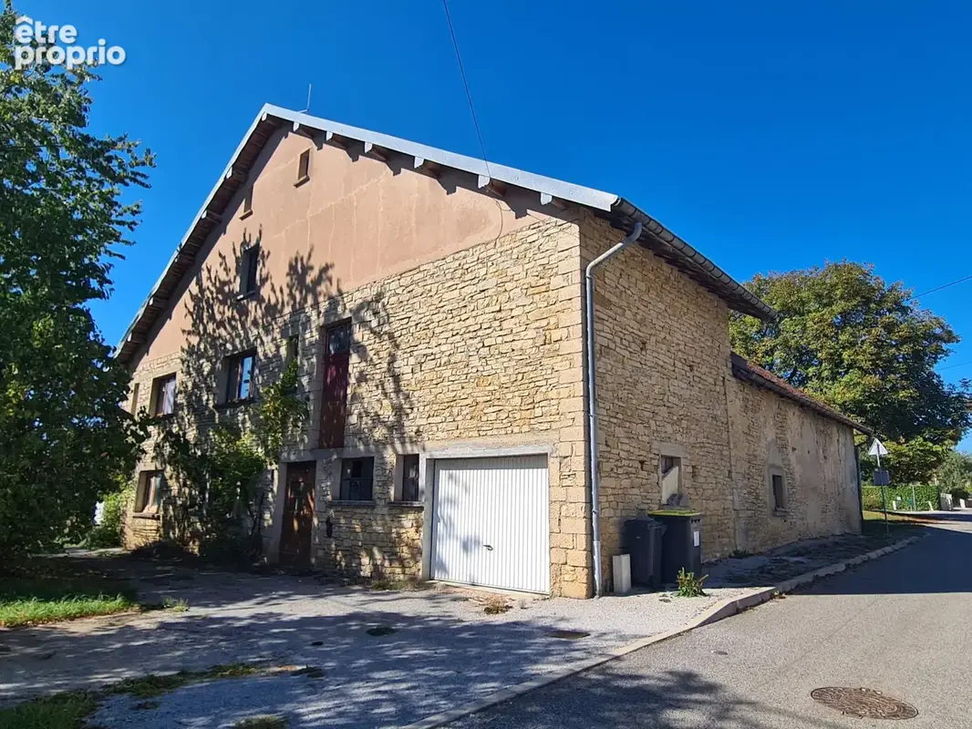 Maison 9 pièces 196 m² à vendre à Montrond-Le-Chateau (25660) - photo 2