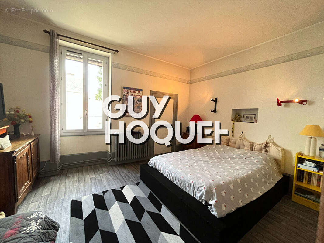 Maison à TOULON-SUR-ARROUX