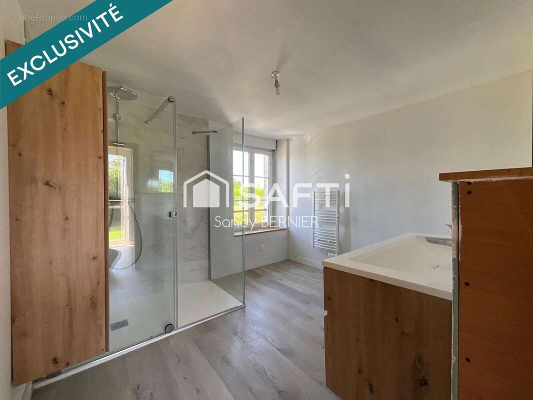 Maison 59 m² à Cloue  - photo 3