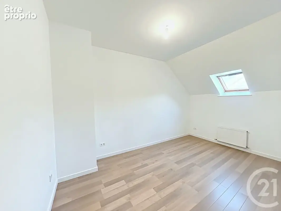 Maison 107 m² à Moissy-Cramayel  - photo 8