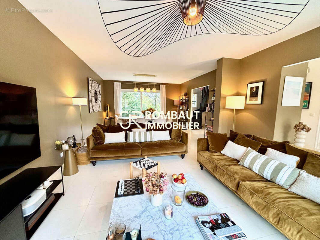 Maison à LA CELLE-SAINT-CLOUD