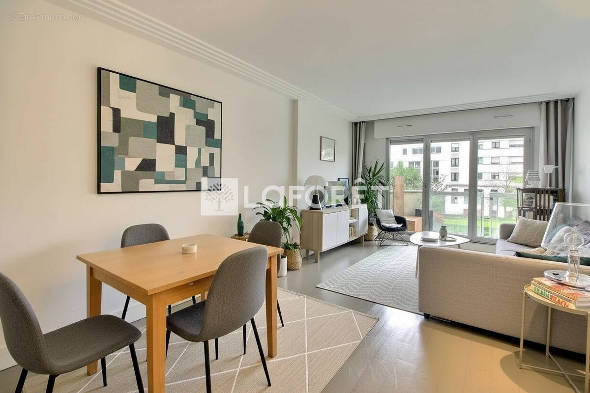 Appartement à SURESNES
