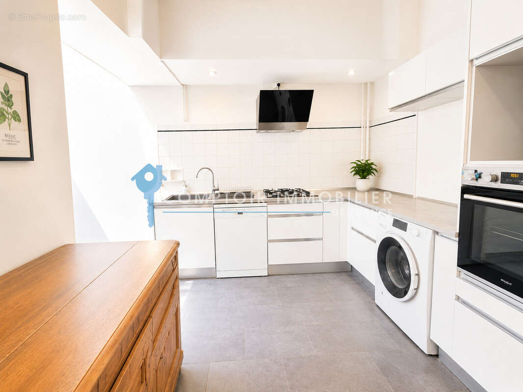Dépt Hérault (34), à vendre MONTPELLIER Appartement T5 de 160m2 - 2 caves. - photo 3
