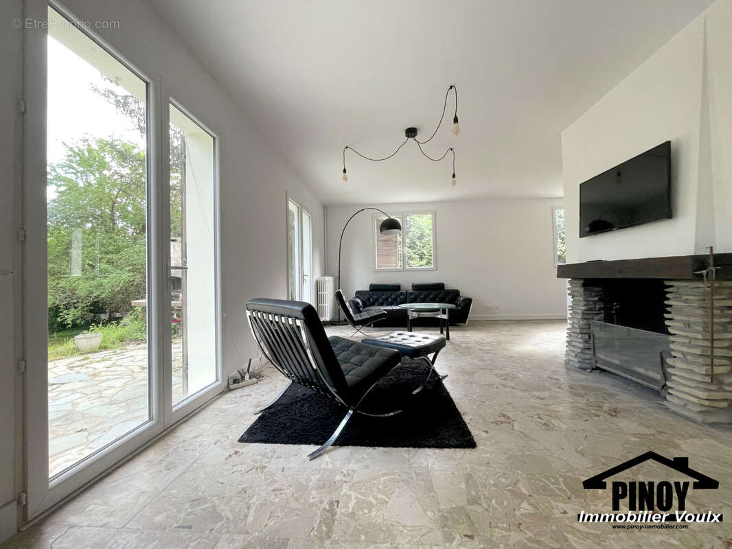 Maison à VOULX