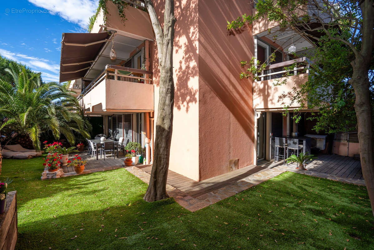 Appartement à SAINT-TROPEZ