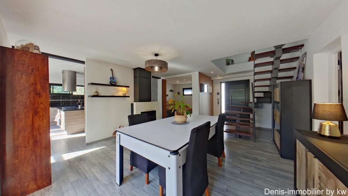 Maison à VILLENEUVE-DE-LA-RAHO