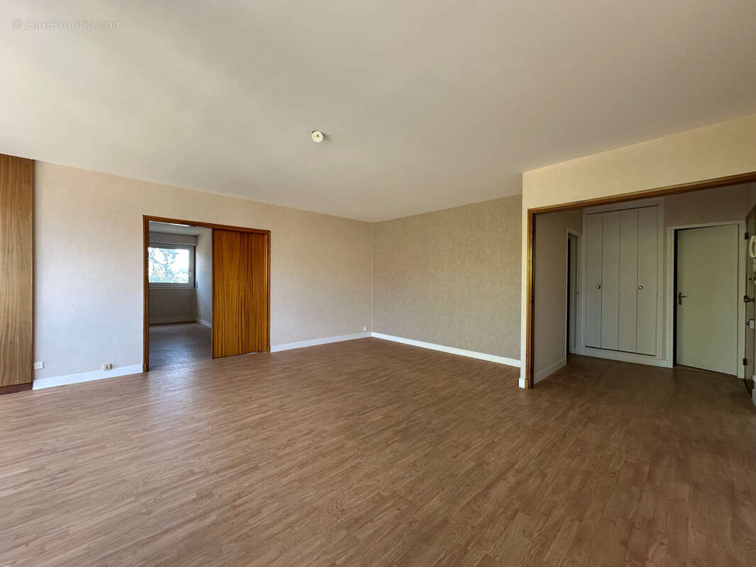 Appartement à TINQUEUX