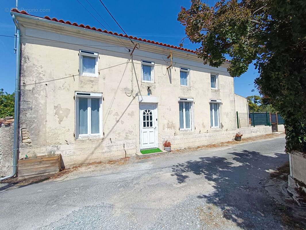 Maison à CRESSE