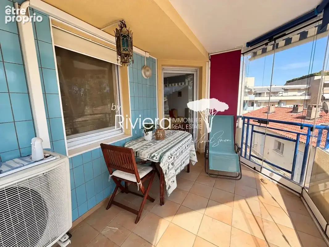 Cavalaire - 3 pieces - terrasse - garage et parking. - photo 2