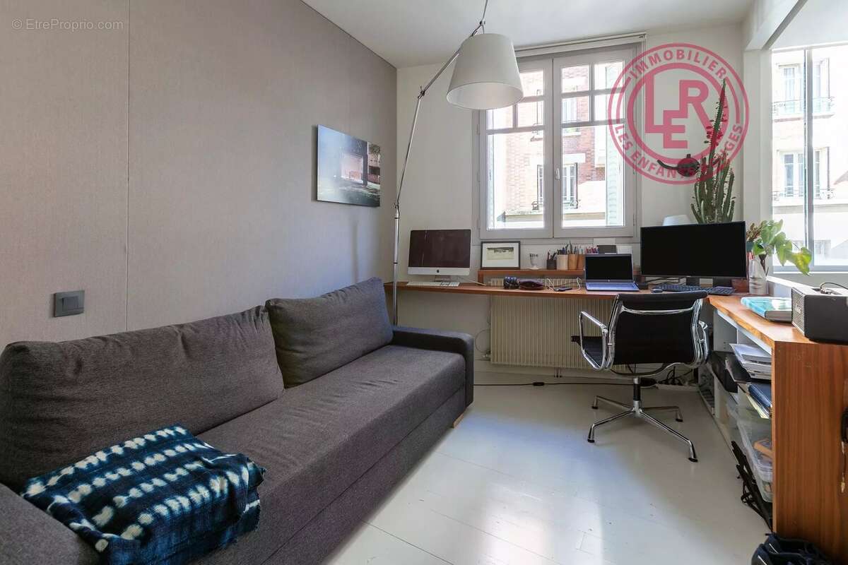 Appartement à PARIS-19E