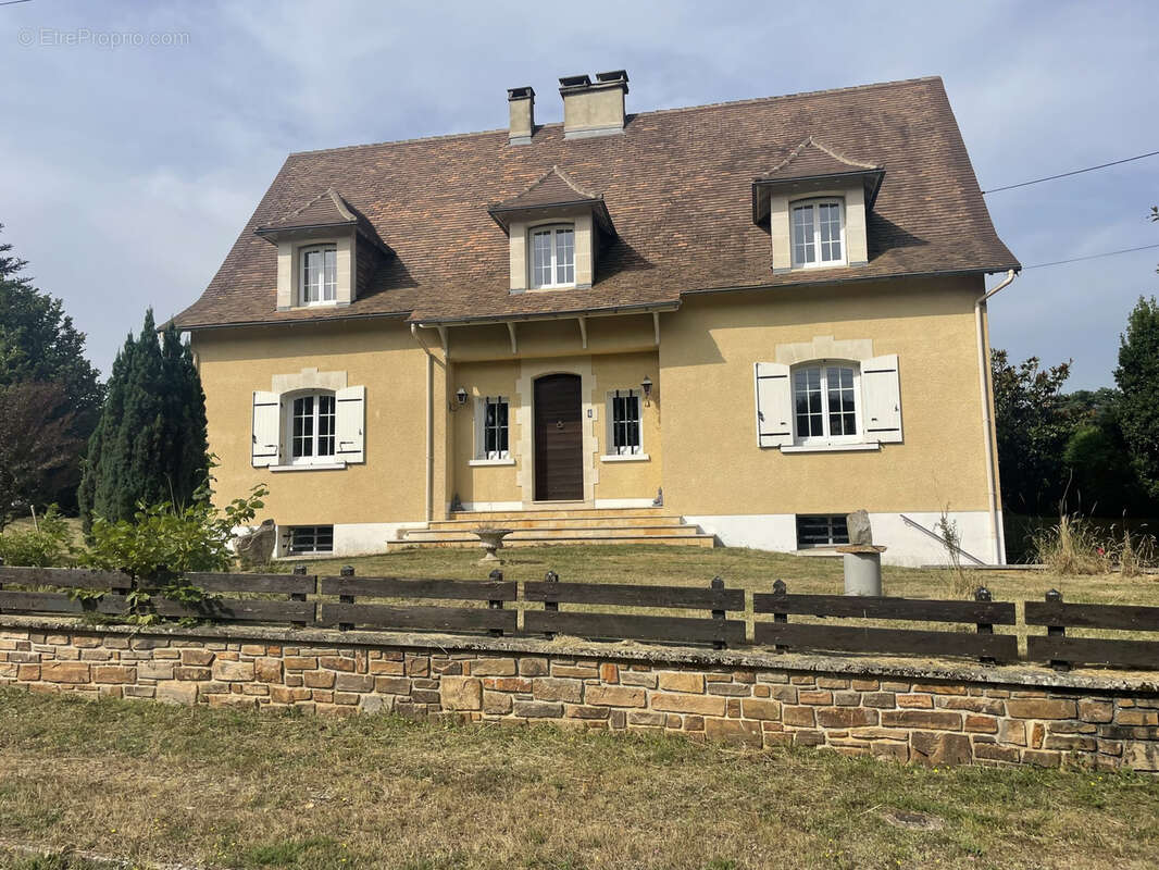 Maison à COULOUNIEIX-CHAMIERS