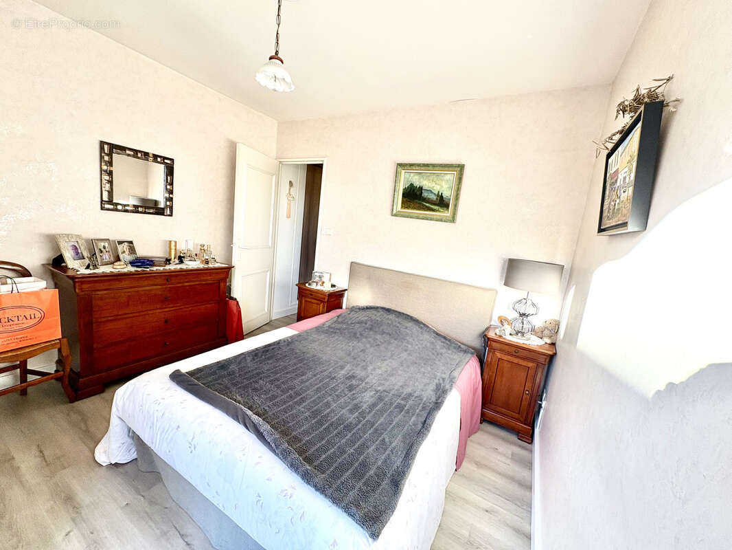 Appartement à SIX-FOURS-LES-PLAGES