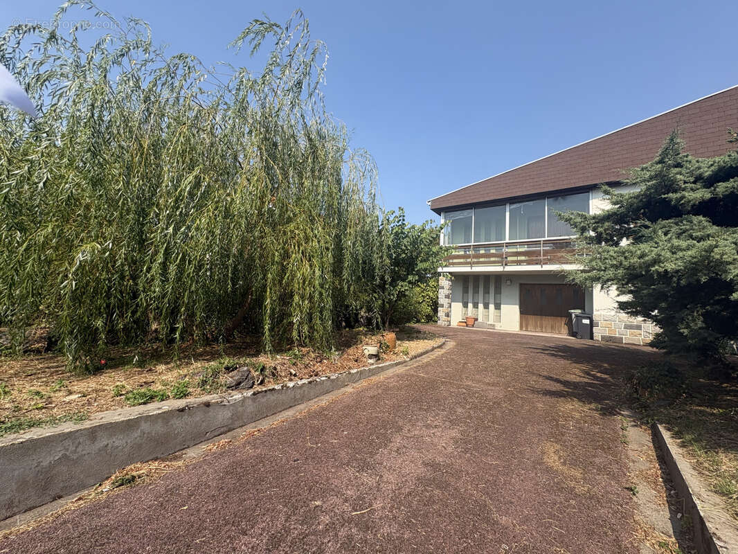 Maison à BEAUMONT